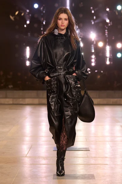 Look 19